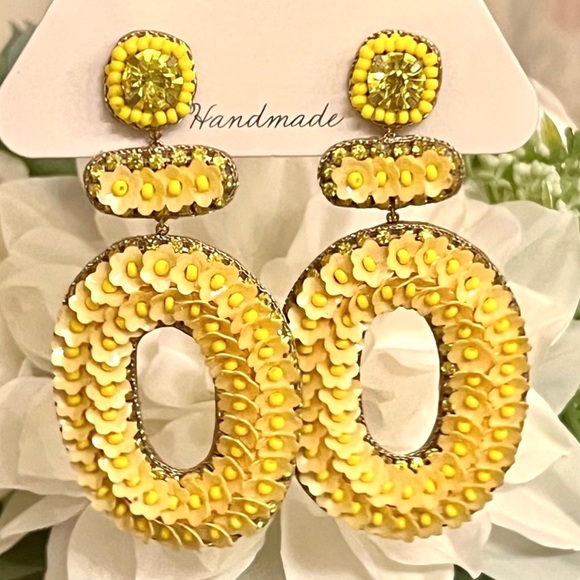 NWT Deepa Gurnani Beaded Crystal Flower Chandeliers - Picture 13 of 16